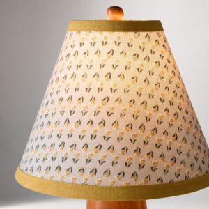 Tischlampe aus Holz mit Stoffschirm, Steckanschluss, dimmbar